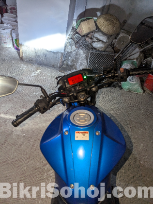 Suzuki Gixxer